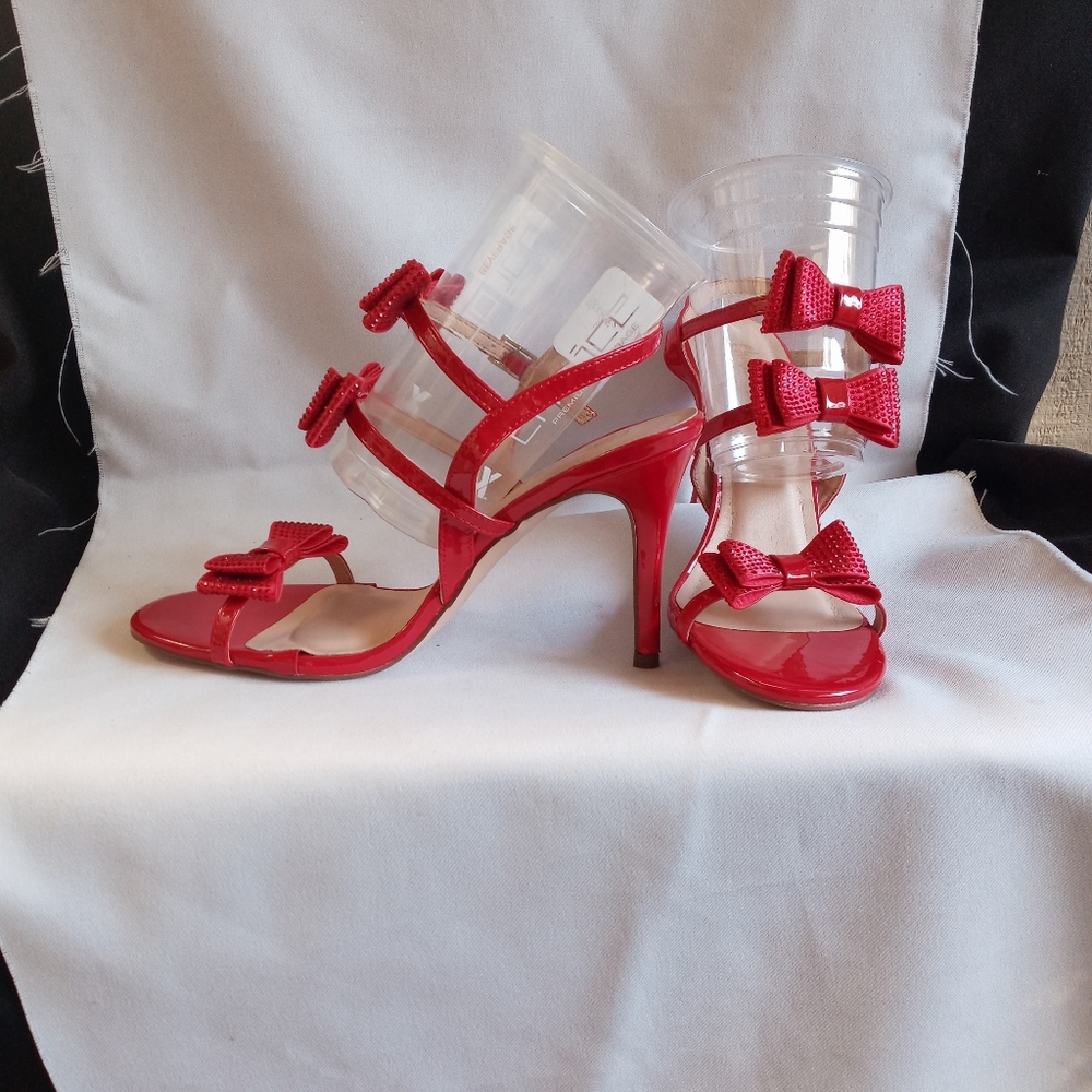 Heels - Picture 2 of 2